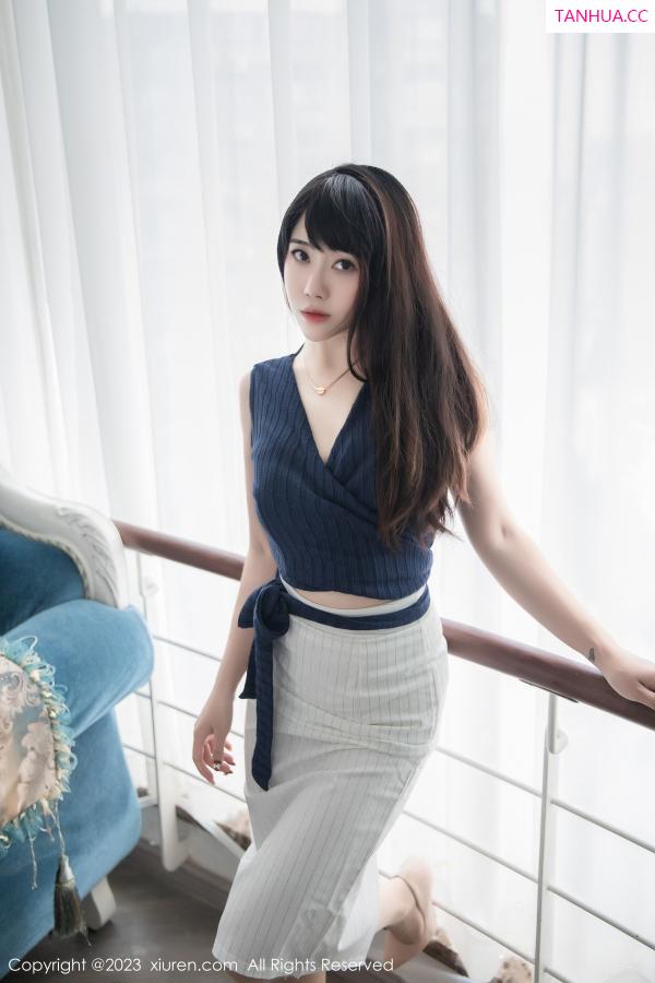   [XiuRen]高清写真图 2023.02.16 No.6272 严利娅Yuliya 短裙美腿第15张图片